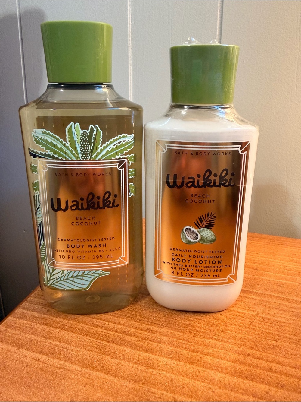 Bath & Body Works Waikiki Beach Coconut Set - Green Caps